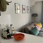 Au Pied De La Cite Medievale - Le 127