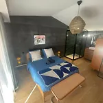 Au Pied De La Cite Medievale - Le 127 Apartment *