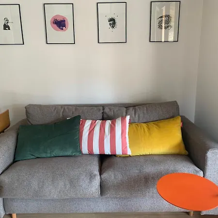 Au Pied De La Cite Medievale - Le 127 * 카르카손