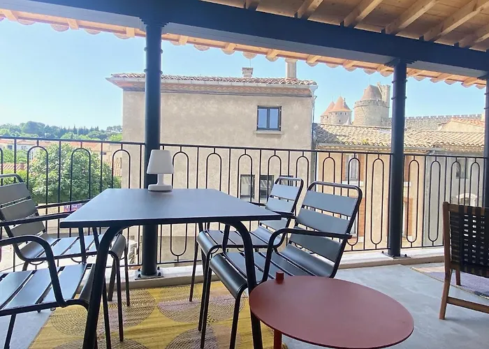 Au Pied De La Cite Medievale - Le 127 * Carcassonne