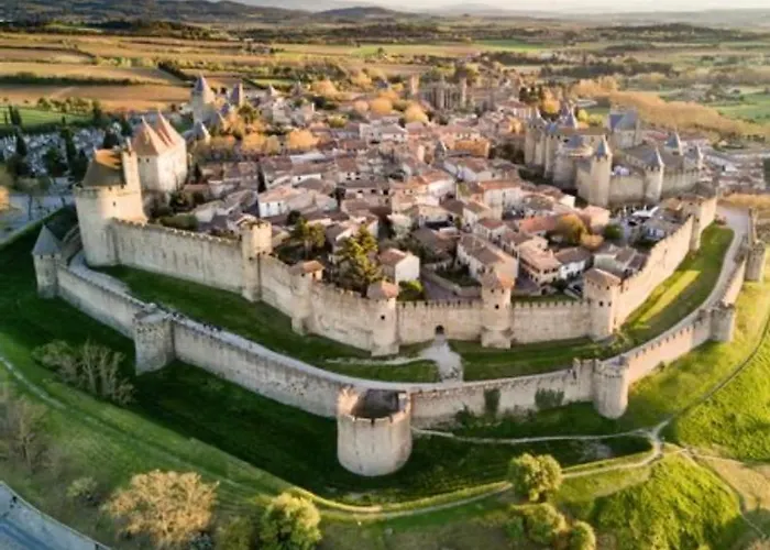 Au Pied De La Cite Medievale - Le 127 Apartment *